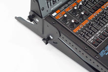 RETRAKT Adjustable Angled Rack-mounting System